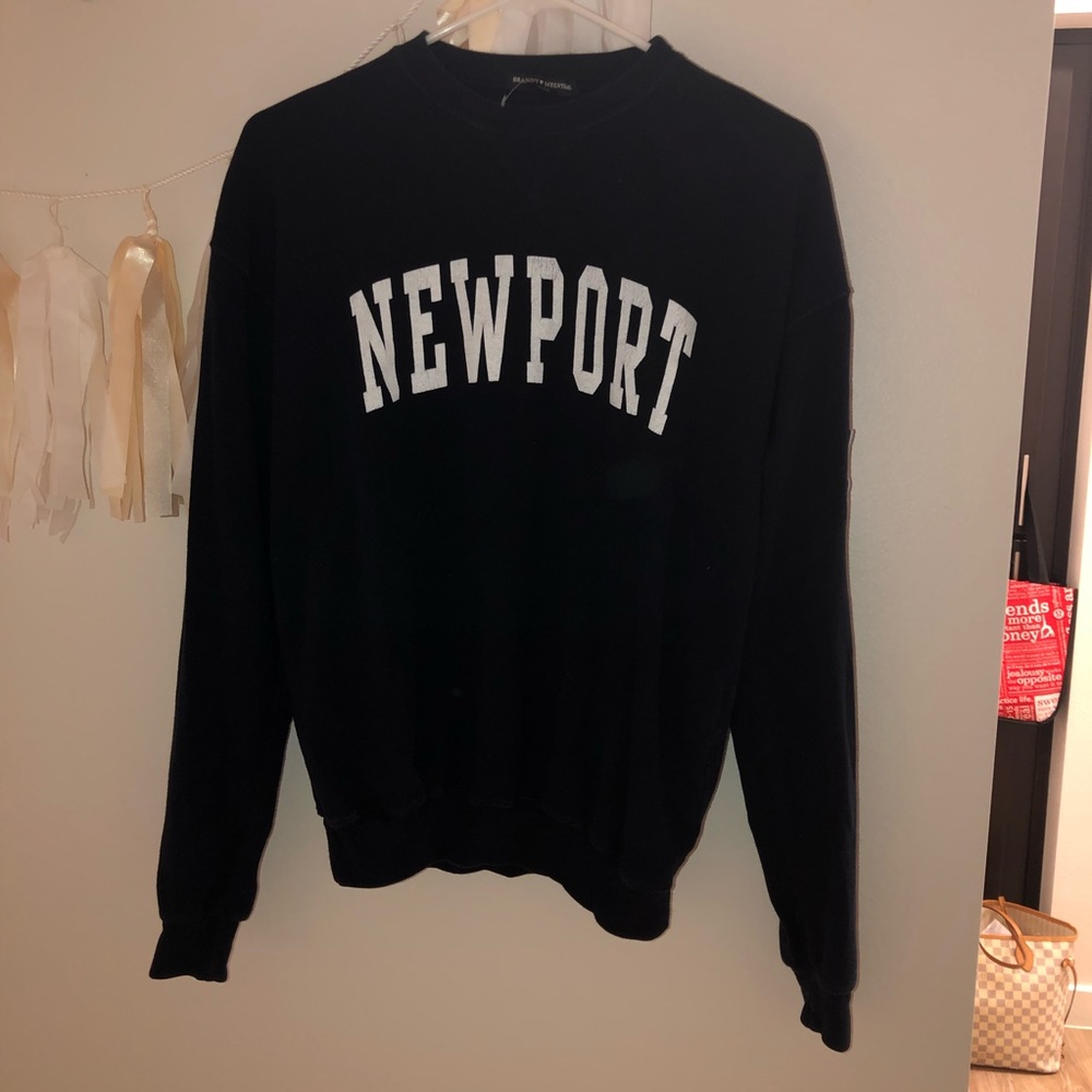 Brandy Melville Newport Crewneck sweatshirt